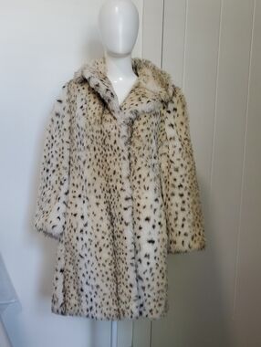 Tissavel of France Cream Spotted Teddy Coat